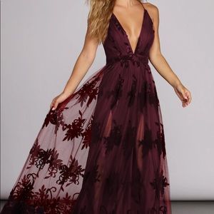 NWT Burgundy maxi dress velvet details